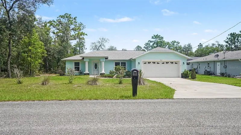 941 W Bancroft Dr, FL