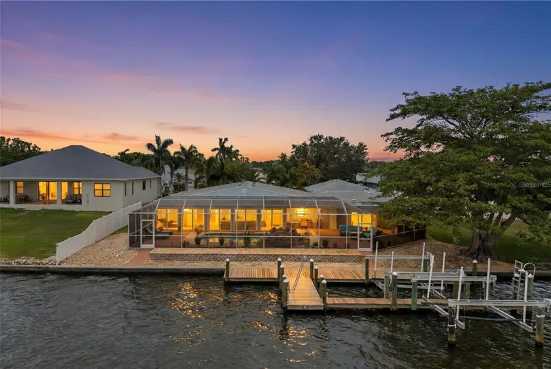 604 Poinsettia Ave, FL