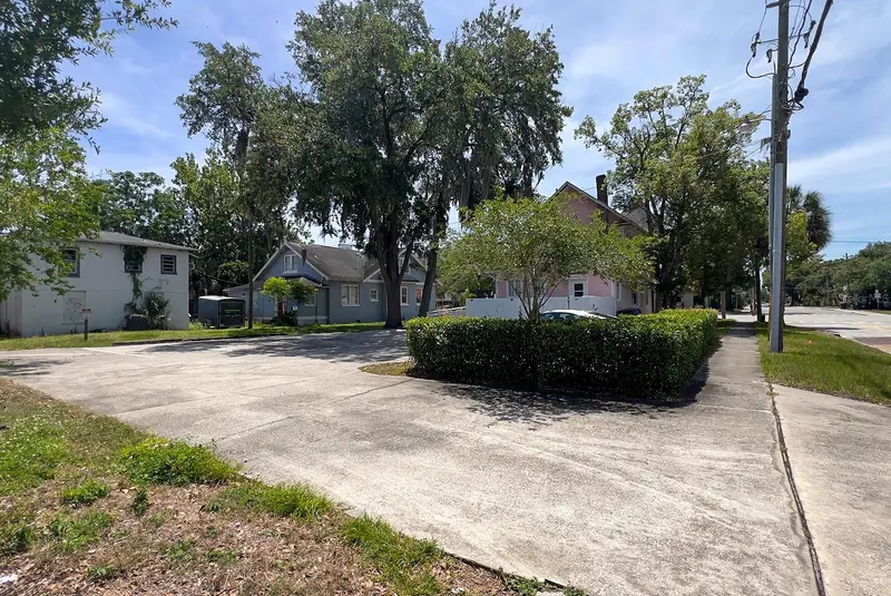821 Emmett St #2nd Floor, FL