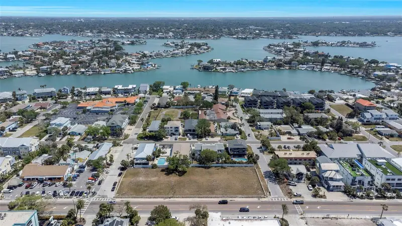 2300 Gulf Blvd, FL