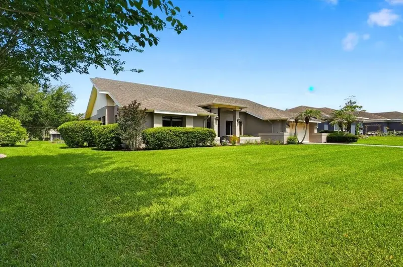 3943 Cheverly Dr E, FL