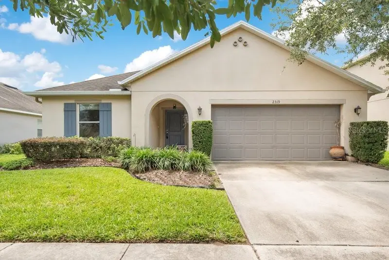 2319 Plantation Oak Dr, FL