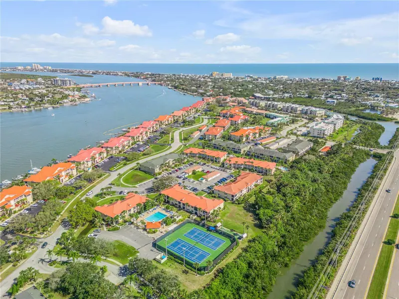 468 Bouchelle Dr #325, FL