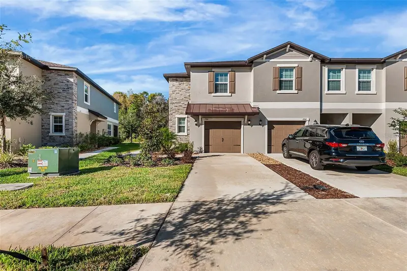 17514 Nectar Flume Dr, FL