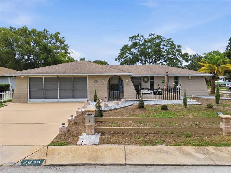 7435 Fireside Dr, FL