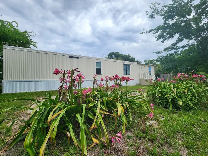 128 Center St, FL
