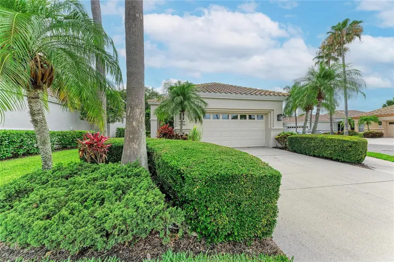 3883 Alamanda Dr, FL