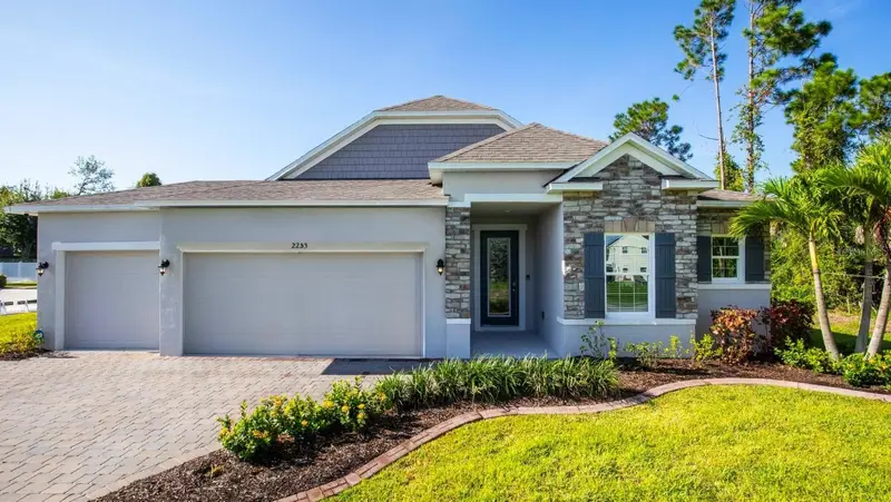 8998 N Stern Way, FL
