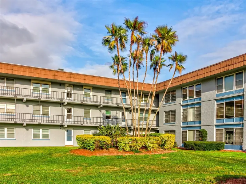 333 Lake Howard Dr Nw #314d, FL