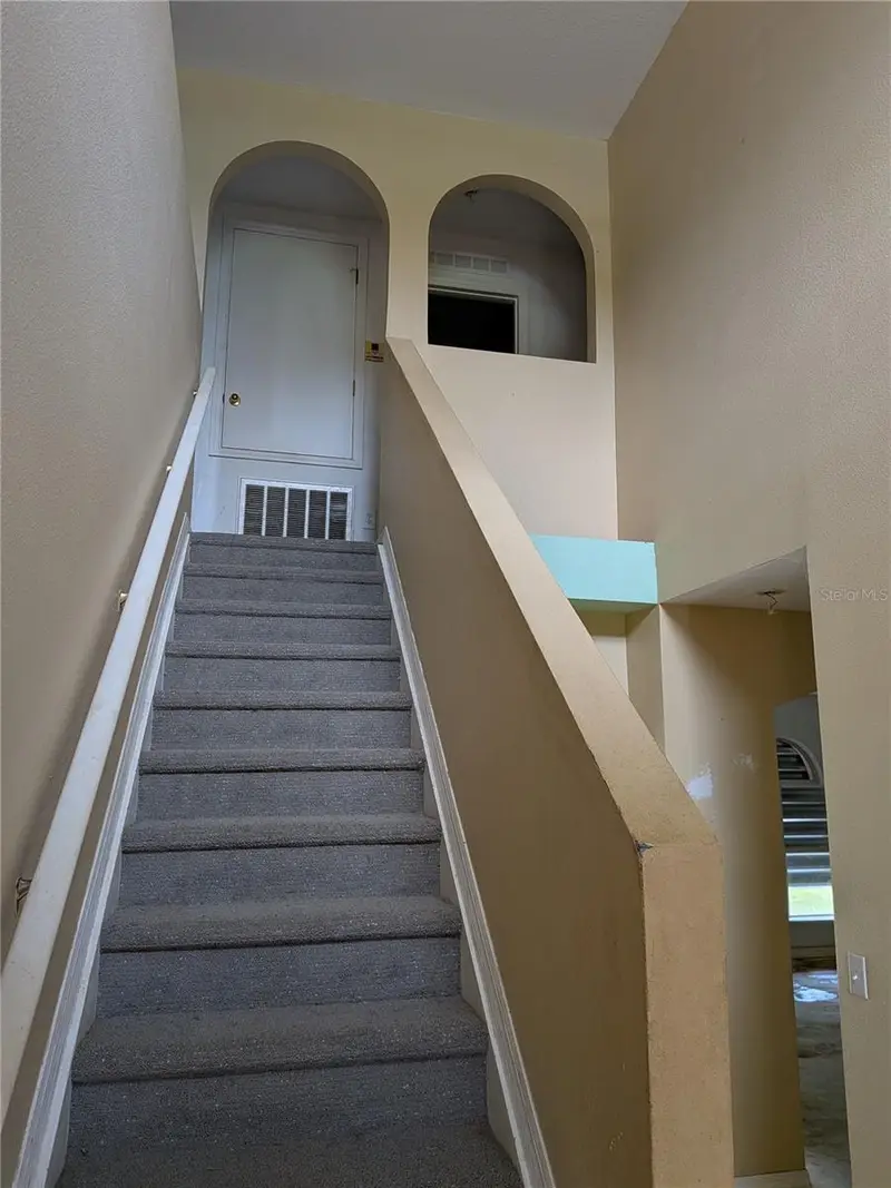 2327 Yankee Ter, FL