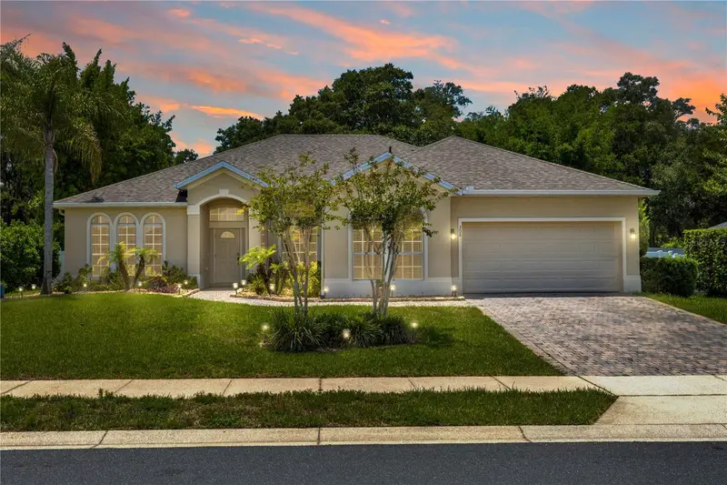 308 Crystal Pond Ave, FL