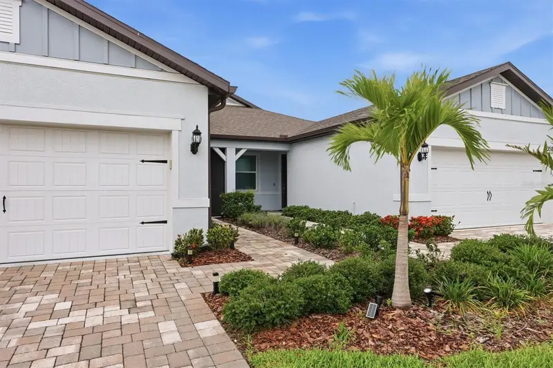 9350 Ballaster Pointe Loop, FL