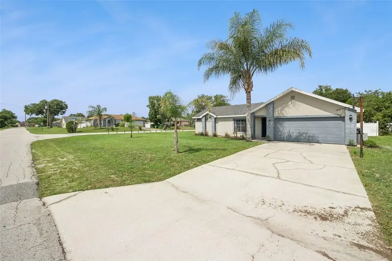 2620 E Dorchester Dr, FL