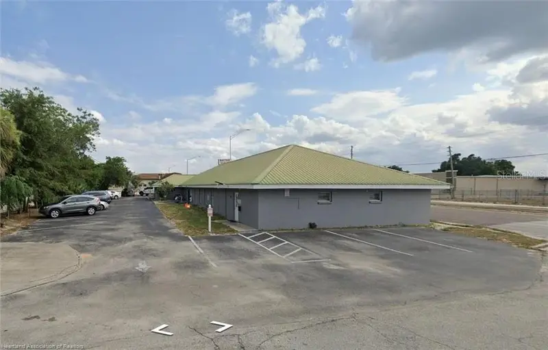 746 Us Highway 27 N, FL
