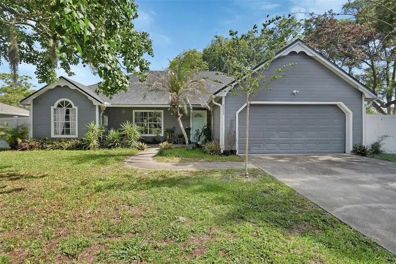 2323 W Magnolia Rd, FL
