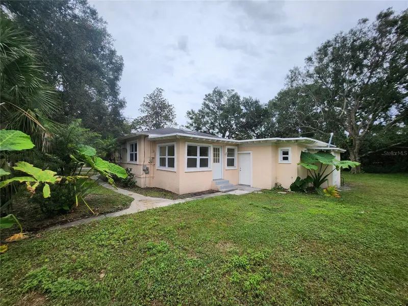 486 Oak St, FL