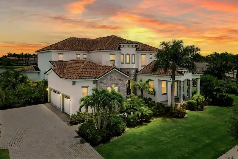 823 Manns Harbor Dr, FL