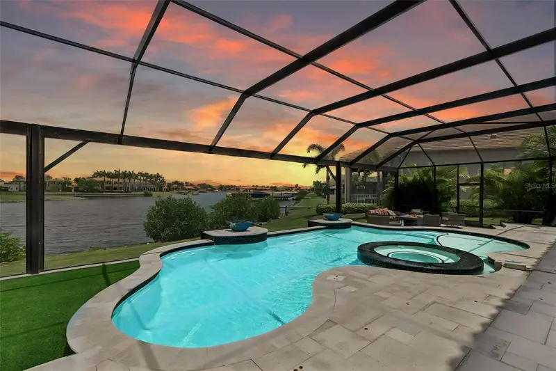 823 Manns Harbor Dr, FL