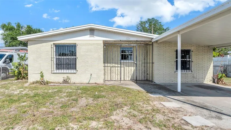 5609 Golden Dr, FL