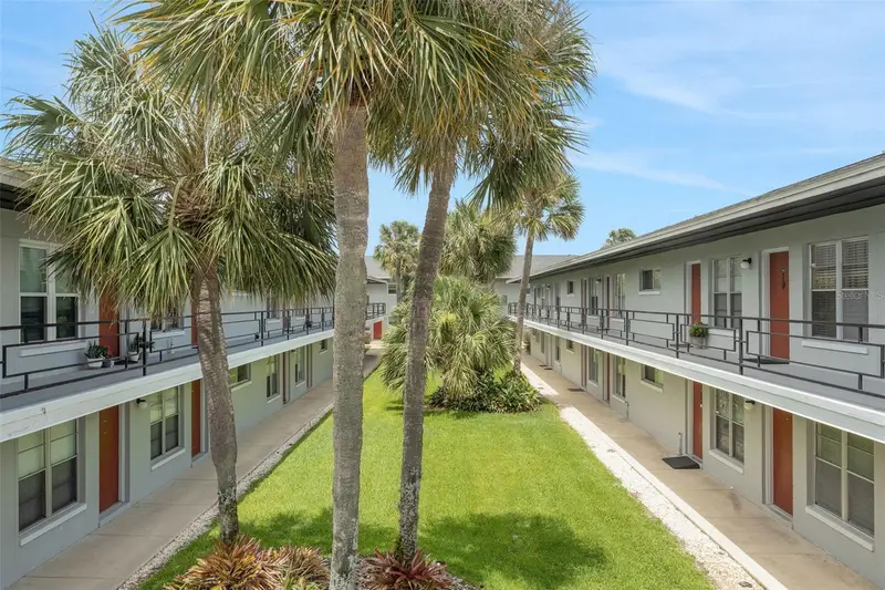 4328 Edgewater Dr #D106, FL