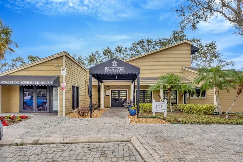 308 Lake Parsons Grn #105, FL