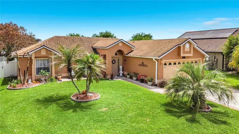 Buenaventura Lakes listing