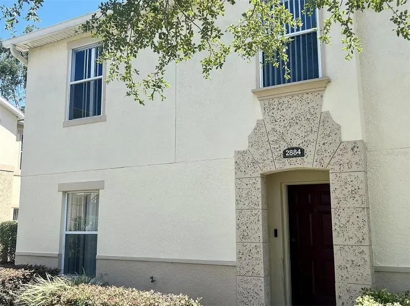 2884 Club Cortile Cir, FL