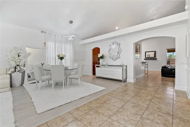 446 Anessa Rose Loop, FL
