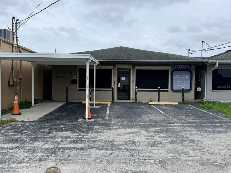 142 S Moon Ave, FL
