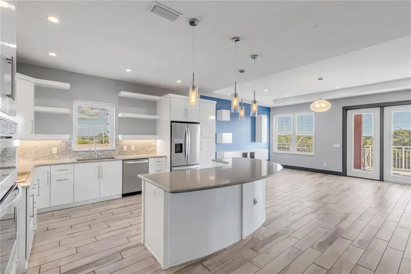 701 E Third Ave #Ph, FL