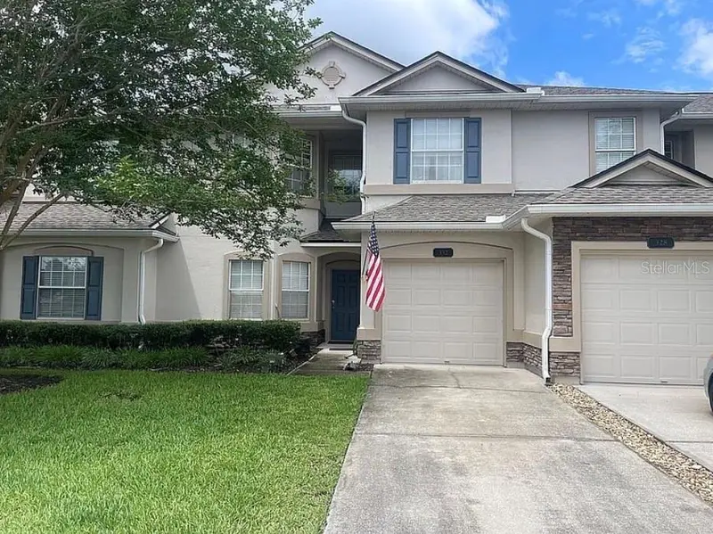 332 Wooded Crossing Cir, FL