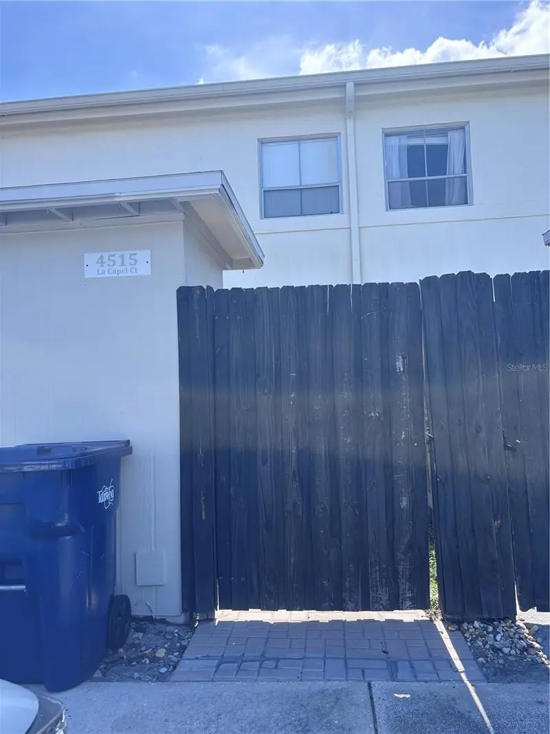 4515 La Capri Ct, FL