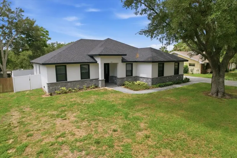 980 Wedgewood Dr Se, FL