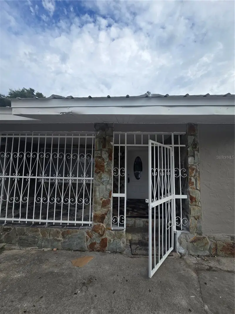 3905 E Osborne Ave, FL