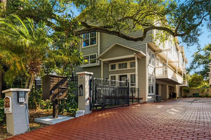 2403 W Palm Dr #2, FL