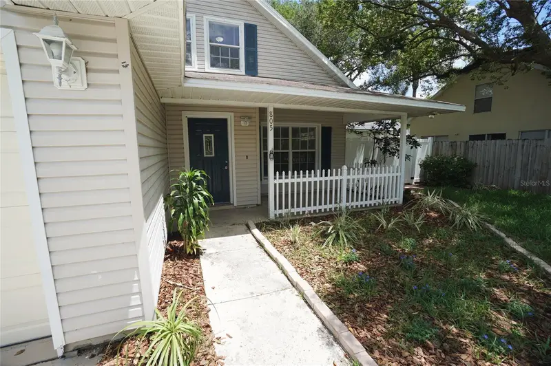 805 W 113th Ave, FL
