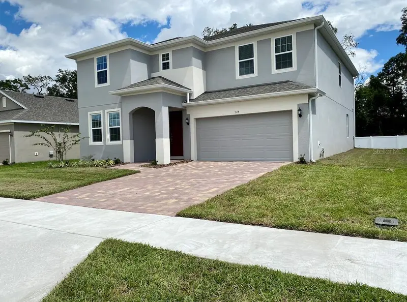 924 Avenal Ln, FL
