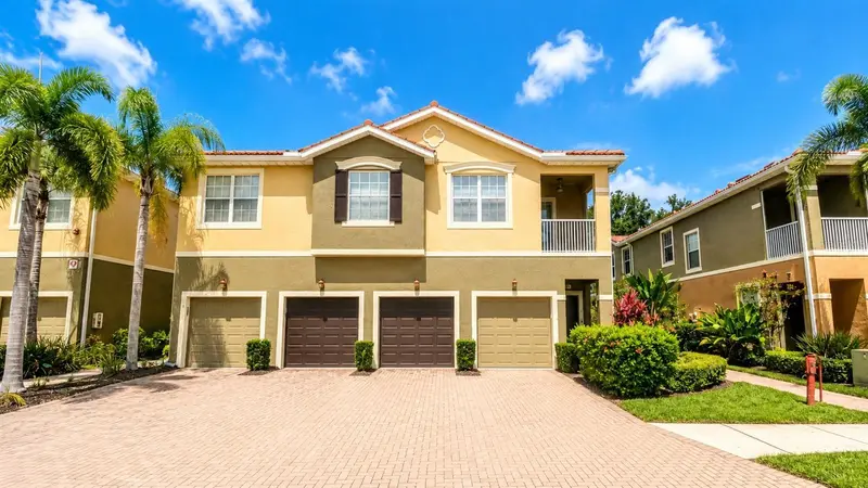 7919 Limestone Ln #13-204, FL