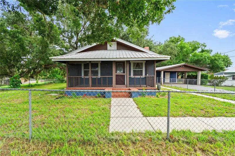 30 E 8th St, FL