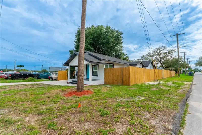 8408 N Seminole Ave, FL