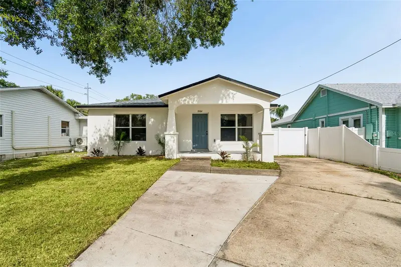 8104 N Boulevard, FL