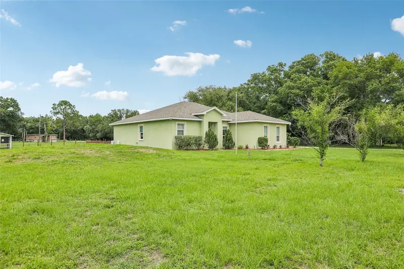 9876 Pangola Loop, FL