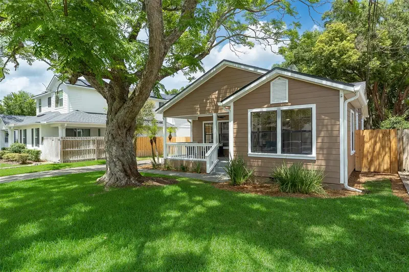 1037 N Shine Ave, FL