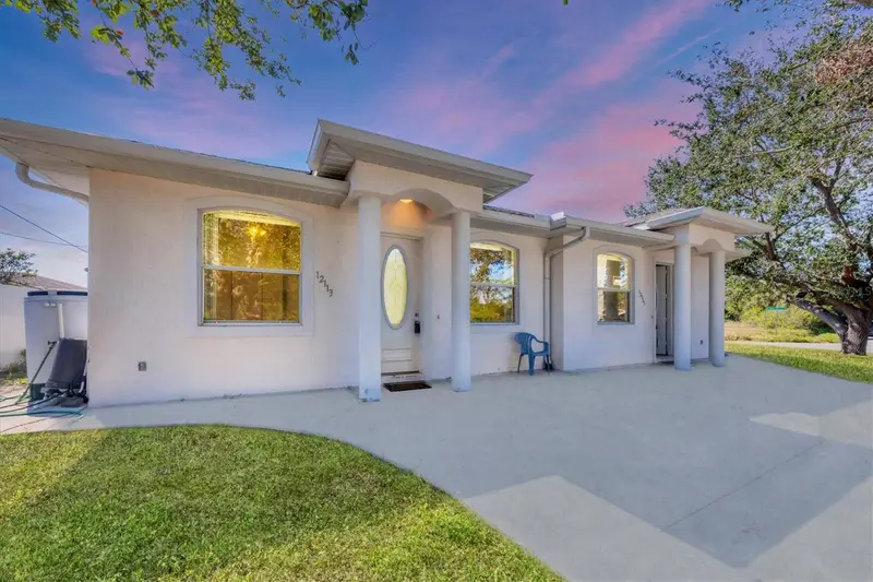 12113 Capilla Ln, FL