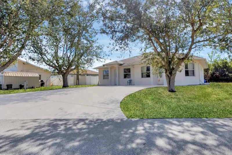 12113 Capilla Ln, FL