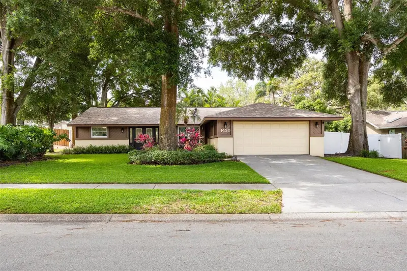 1430 Sutton Place Dr, FL