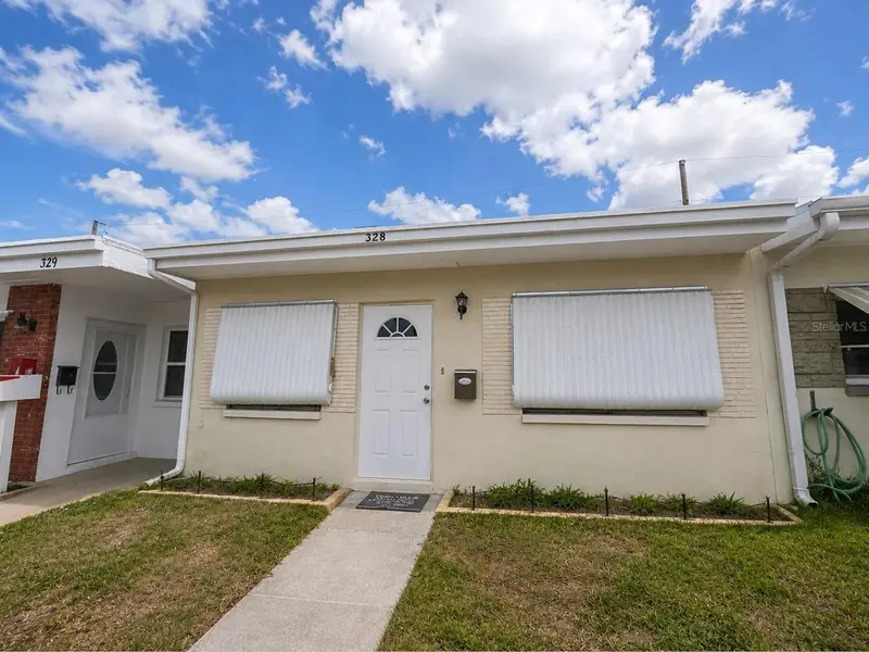 250 Rosery Rd Nw #328, FL
