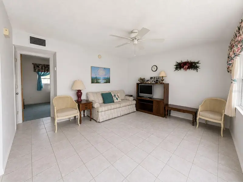 250 Rosery Rd Nw #328, FL