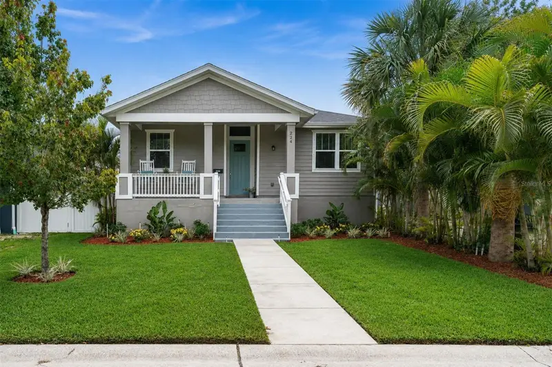 224 Ne Jefferson Cir N, FL