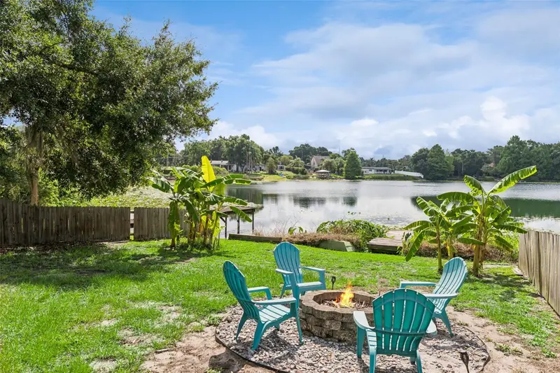 2609 S Crystal Lake Dr, FL